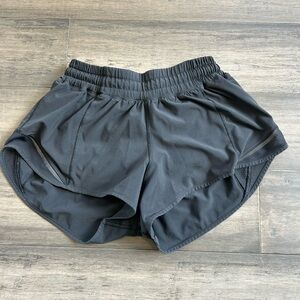 Lululemon Hotty Hot Short 2.5”